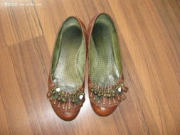 女士服饰 内衣 婚纱 鞋帽 箱包